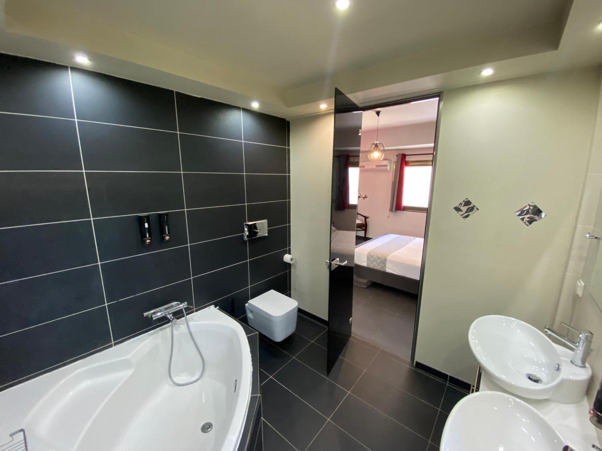 Luxury View Apartment 10Min From Athens Airport Koropíon Buitenkant foto