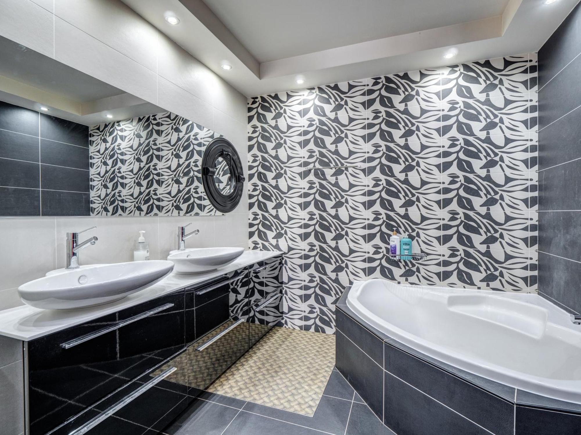 Luxury View Apartment 10Min From Athens Airport Koropíon Buitenkant foto